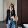 Más de 2000 artículos en el estante: Chaqueta de punto casual, elegante y estilizada para mujer, nueva para otoño/invierno 26, M0830K