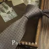 Gravata Marrom Retrô Listrada com Flores Estilo Coreano Amarrada à Mão para Homens Britânica 8cm Formal Anfitrião Negócios Casamento Noivo