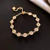 Pulsera Redonda de Zirconia Chapada en Oro Real de 18 Quilates, Estilo Europeo y Americano Transfronterizo, Pulsera de Lujo Ligero de Alta Gama, Joyería de Mano Exquisita y Elegante para Mujer