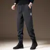 Calça jogger casual de veludo cotelê macio de alta qualidade italiana para homens, coleção outono/inverno 2026, calças largas estilo americano de alta resistência