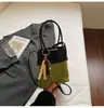 Bolso de Mano Acolchado Retro para Mujer 2025 Nuevo Diseño de Nicho Bolso Cruzado Casual Color de Contraste Bolso de Hombro Único para Teléfono Móvil