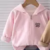Nuevo conjunto invernal casual de tres piezas estilo japonés para bebés y niños pequeños, con una sudadera con capucha, un lazo y un cárdigan con cremallera