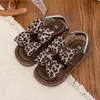 Sandálias Infantis Estilo Coreano Estampa de Leopardo com Laço 2026 Verão Novo Estilosas Sola Macia Sapatos de Praia Estilo Princesa para Crianças