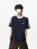 Camisa Polo Listrada Color Block Estilo College Americano para Homens e Mulheres, Verão Resistente Jovem Gola Polo Bordada Manga Curta Camisa da Moda