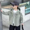 Chaqueta con Bolsillo con Cremallera para Niños 2026 Nuevo Otoño, Cortavientos de Estilo Coreano de Moda para Primavera y Otoño para Niños, Fresca y Elegante para Niños Pequeños