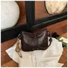 Bolso versátil para el día a día de moda transfronteriza para mujer, bolso de hombro cruzado de moda con textura de cuero encerado, bolso de axila de alta apariencia