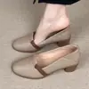 Sapatos Femininos Retro Franceses de Corte Baixo 2026 Outono Novo Couro Macio Solado Macio Slip-on Bico Redondo Salto Bloco Versátil Sapatos para Mãe