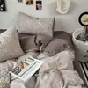 Juego de ropa de cama de gasa de doble capa para madre e hijo de grado A, con un patrón floral retro, que incluye una funda de edredón, una sábana bajera y un juego de sábanas de tres piezas para dormitorios
