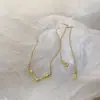 Collar con Colgante de Plata de Ley 925 Chapado en Oro de 18K Diseño Simple de Nicho Forma de Línea V Cadena para Clavícula para Mujeres