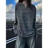 Camiseta de Manga Larga Henley a Rayas Grises Falsa de Dos Piezas para Hombre Otoño Patchwork Americano Sudadera de Moda Camiseta Base