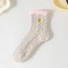 Meias Femininas de Veludo Coral Bordadas com Coração Transfronteiriças Outono e Inverno Meio Veludo Espessado Torcido Meias para Dormir Frete Grátis B168