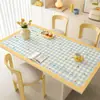 Jogo americano tipo creme para mesa de jantar, à prova d'água, à prova de óleo, lavável, resistente ao calor, toalha de mesa de PVC, luxo leve, toque de alta qualidade, protetor de superfície de mesa de centro