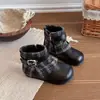 Botas para Niñas 2026 Otoño/Invierno Nuevo Estilo Más Terciopelo Botas Martin Botines Cortos Cuadros Versátiles Botas de Moda Elegantes Botas de Cuero Modernas
