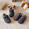 Zapatos Birkenstock para Niñas 2026 Invierno Nuevo Estilo Zapatos Casuales de Lana a Cuadros para Niños Zapatos de Algodón Cálidos con Felpa para Bebés Modernos