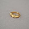 Diseño original estilo coreano línea de sarga giratoria textura simple brillante anillo de latón chapado en oro anillo para el dedo índice
