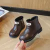 Botas para Niñas 2025 Invierno Nuevo Estilo Coreano Cremallera Lateral de Niño Botas Martin Moda para Niña Celebridad de Internet Letra Botines