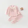 Conjunto de Duas Peças para Bebê com Gola de Renda Algodão Roupas de Outono Calças de Outono Conjunto de Camada Base Top Roupa Externa Classe A