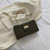 Bolso pequeño de estilo coreano para mujer, bandolera de hombro con cadena sencilla y moderna, con textura cuadrada, para primavera y verano de 2023.