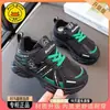 Nuevos zapatos deportivos de temporada primavera y otoño para niños, zapatillas tipo dad de malla de una sola capa, zapatos casuales de suela blanda para niñas, estilo moderno