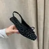 Primer Encuentro con las Sandalias Cerradas de Punta con Lazo Suave Estilo Francés para Mujer, Adecuadas para el Verano, con Tacón de Cuña y Correas Traseras, Versátiles y Elegantes