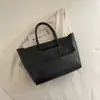 Bolso Tote Versátil de Moda de Alta Gama Transfronterizo para Mujer 2025 Nuevo Estilo Coreano Bolso de Mano Sencillo Bolso de Hombro Retro para Viajar