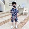 Conjunto de Camisa Floral de Manga Curta e Shorts de Verão para Meninos na Moda 2025 Novo Moda Infantil Cool e Estilosa