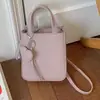 Bolsos de Diseño de Nicho para Mujer 2026 Nuevo Bolso Cruzado Versátil de Verano Bolso de Mano Súper Popular Bolso Cuadrado Pequeño para el Trabajo