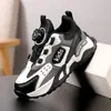Sapatos Quentes Novos para Crianças 2026 Transfronteiriços, Sapatos para Meninos, Tênis Esportivos para Meninas Outono e Inverno, Sapatos de Corrida Antiderrapantes para Crianças Médias e Grandes