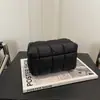 Nova Bolsa de Maquiagem Octogonal de Cor Sólida Grande Capacidade, Bolsa de Armazenamento com Enchimento de Algodão, Bolsa de Mão de Algodão Espacial, Bolsa Almofada, Necessaire