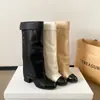 Nuevas botas de estilo otoño e invierno inspiradas en Chanel con bloques de color, caña ancha, tacón alto, no por encima de la rodilla, tacón grueso, elegantes botas largas para mujer