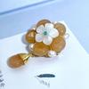 Concha Natural Perla Natural Ramillete Mariposa Incrustada de Diamantes Estilo Fragante Flor Temperamento Broche de Alta Calidad Exquisitos Pines Accesorios