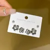 Pendientes de Tachuela Flor Mini Hueca Microincrustados con Circonita Estilo Lujo Ligero, Elegantes y Sencillos para el Trabajo, con un Toque de Alta Gama, Pendientes de Estilo Nuevo