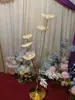 Novos adereços de casamento borboleta de ferro pássaro guia de estrada salão de casamento decoração de palco T layout de lâmpada de chão luminosa