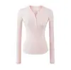 Camiseta de Manga Larga con Cuello Henry de un Solo Botón Estilo Americano Picante para Mujer 2025 Ajustada Versátil Elegante Camiseta Básica Superior