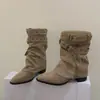 Botines cortos plisados de tacón grueso con hebilla de cinturón retro estilo coreano para mujer, novedad Otoño/Invierno 2026, puntera puntiaguda, versátiles botas de montar para mujer