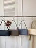 Bolso de Axila de Estilo Francés Transfronterizo de Nicho para Mujer Nuevo Modelo 2026 Bolso Tote Simple y Elegante Bolso Cruzado de Alto Valor