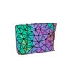 Bolsa 2025 Novo Modelo Bolsa Tiracolo Acolchoada Moda Bolsa Pequena Luminosa Estilo Coreano Tendência Versátil Bolsa Transversal com Corrente para Mulheres Ins