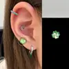Coleção de ear cuffs de trevo de quatro folhas brilhantes, brincos de aço titânio médico com zircônia de rosca para mulheres, cuidados com piercing na orelha, ear cuffs de luxo leve