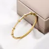 Pulseira de Aço Titânio Mais Vendida Transfronteiriça, Não Desbota, Galvanização em Ouro Real Incrustada com Diamantes de Alto Padrão, Pulseira de Aço Inoxidável Ouro 18K Atacado