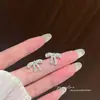 Aretes de Moño Completamente de Diamante para Mujer, Estilo Ins, Elegantes y Sofisticados, Simples y Exquisitos, Versátiles, Accesorios para Orejas de Moda de Nicho