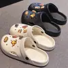 Zuecos cerrados para mujer para uso en casa, pantuflas antideslizantes para baño para bañarse en verano, de suela blanda, ligeros, se pueden usar afuera, pantuflas para hombre