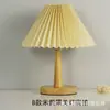 Lámpara de mesa de madera para mesita de noche del mundo del arte, lámpara creativa simple para dormitorio, madera original, estilo japonés, pantalla plisada, accesorio de iluminación ambiental, hierro