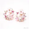 Aretes de Corona de Flor de Cerezo en Oro Rosa Incrustados con Diamantes de Color Rosa y Perlas, Mariposa Tridimensional, Estilo Delicado, Exquisitos Accesorios para Niñas