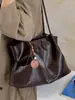 Bolso retro de alta gama para mujer, tendencia otoño/invierno 2026, bolso de hombro versátil con tacto lujoso, bolso tote de gran capacidad