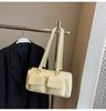 Bolso Casual de Cuero con Cera de Aceite Estilo Coreano con Doble Bolsillo 2026 Nuevo Bolso de Hombro Acolchado de Moda para Mujer