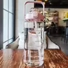 Vaso de Agua de Plástico de Gran Capacidad, de Aspecto Moderno para Verano, Vaso Espacial Simple y Portátil, Vaso con Tapa Pop-Up y Popote para Deportes al Aire Libre y Fitness