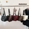 Bolsa Tote Grande de Couro Sintético Estilo Retrô Coreano para Mulheres Outono Inicial 2025 Versátil para o Dia a Dia Bolsa Lateral Bolsa de Ombro Casual