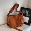 Bolso de hombro 2024 Otoño e Invierno Nuevo Bolso Tote Gran Capacidad Bolso Estilo Perezoso Plisado Pana Bolso de Moda para Mujer