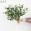 Galhos de Oliveira Artificiais Adereços para Fotografia Transfronteiriça Arranjo de Flores Decoração Montagem de Cena Galhos de Árvore Artificiais Plantas Decoração de Casa Transfronteiriça