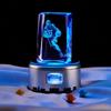 Venta al por mayor transfronteriza No. 24 adornos de luz nocturna luminosa con forma de cubo de cristal grabado láser 3D de Kobe